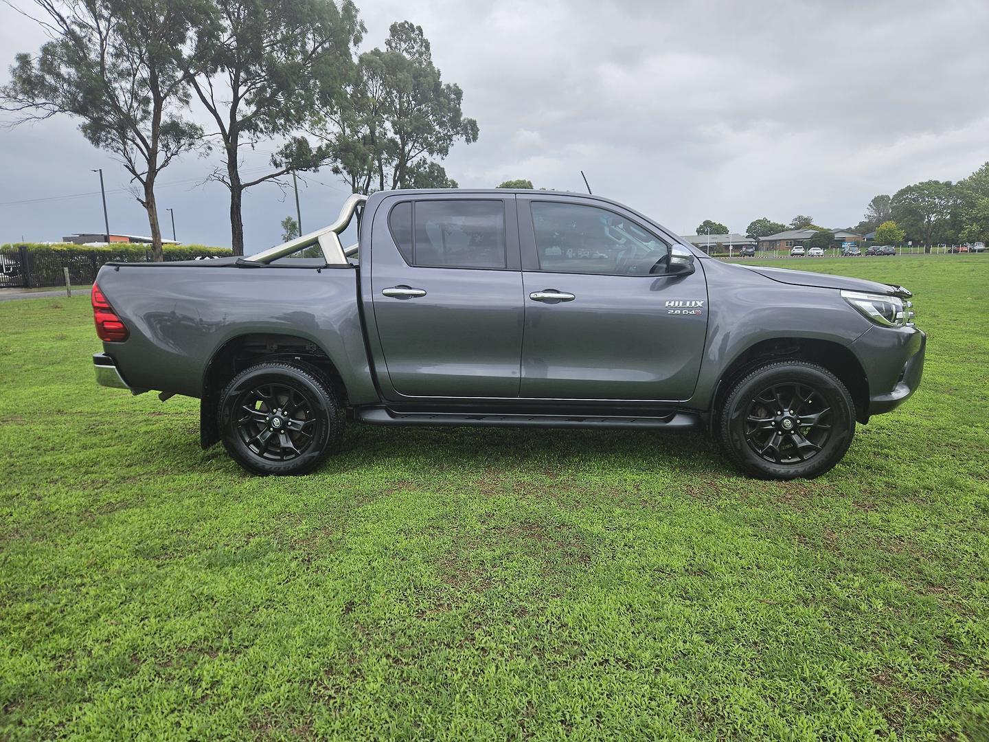 2017 Toyota Hilux SR5 Auto 4x4 Double Cab 11