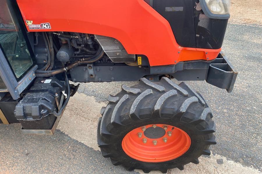 2015 Kubota M8540 Narrow 14
