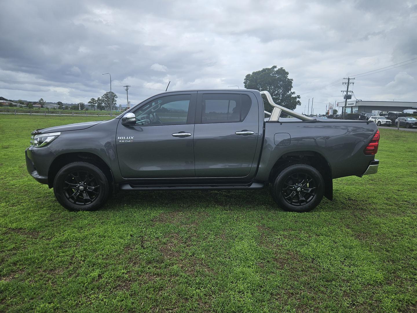 2017 Toyota Hilux SR5 Auto 4x4 Double Cab 15