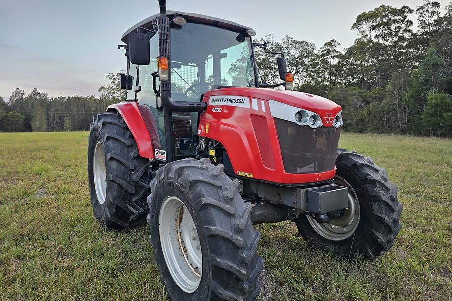 2017 Massey Ferguson 4609 Tractor 5