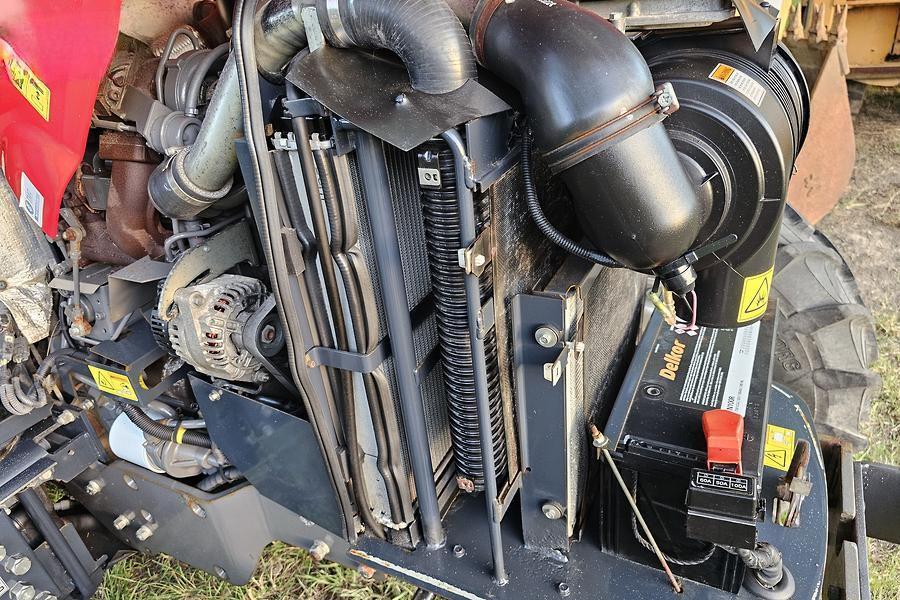 2017 Massey Ferguson 4609 Tractor 12