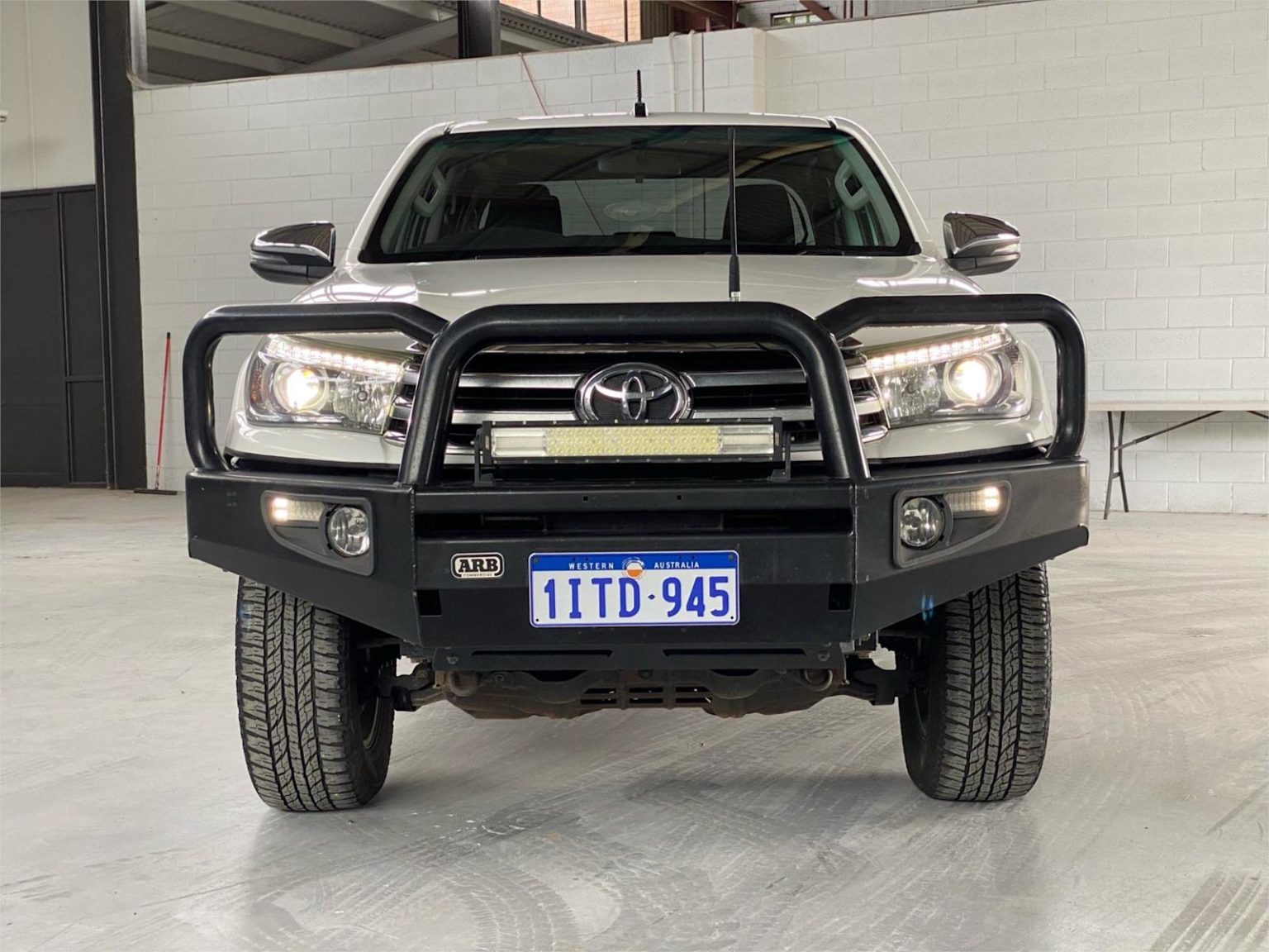 2017 Toyota Hilux SR5 (4x4) GUN126R MY17 4X4 22
