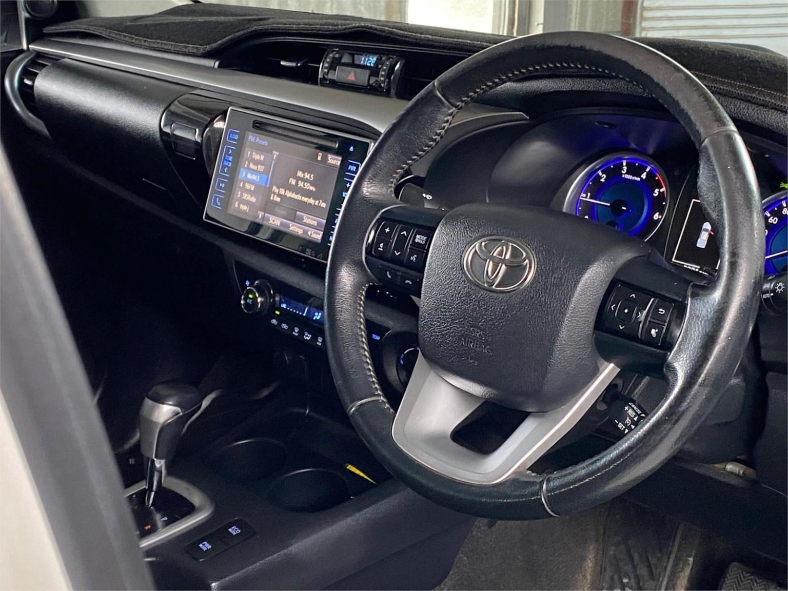 2017 Toyota Hilux SR5 (4x4) GUN126R MY17 4X4 16