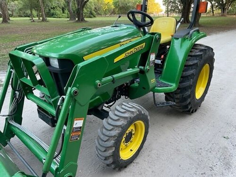 2011 John Deere 3038E Tractor 10