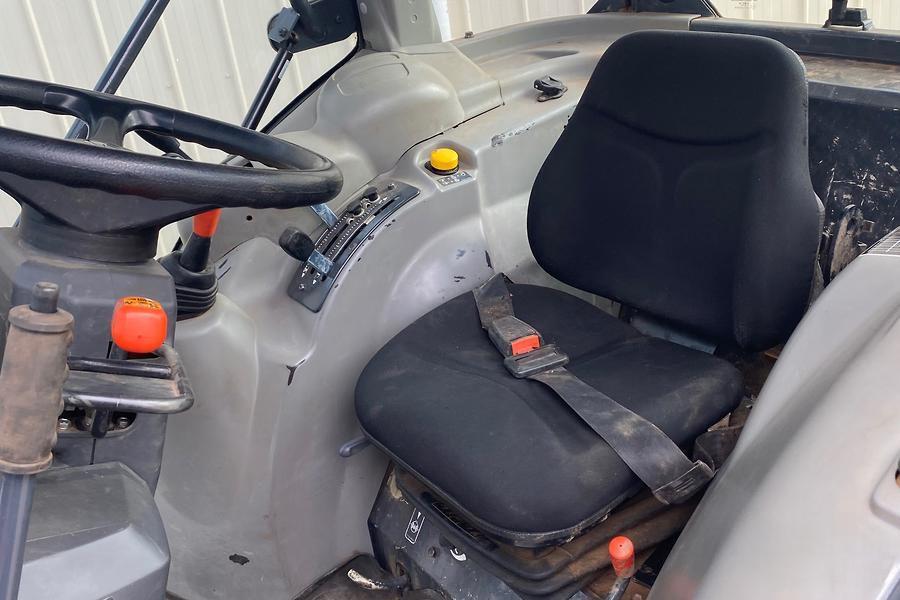 2015 Kubota M8540 Narrow 7