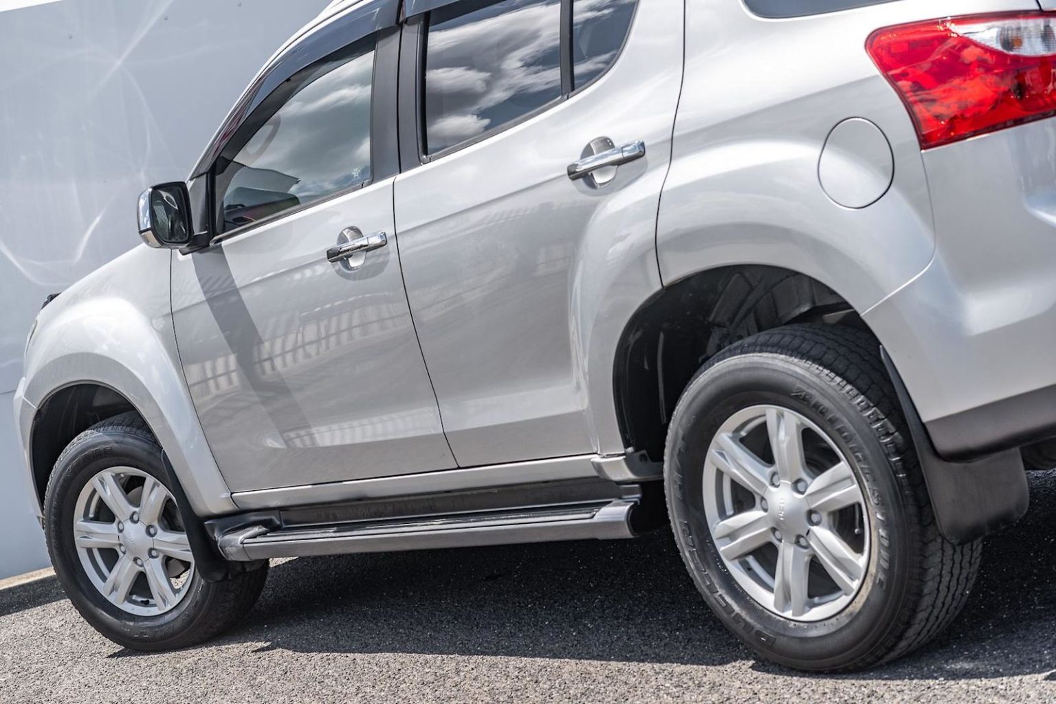 2014 Isuzu MU-X LS-T Auto 4x4 5