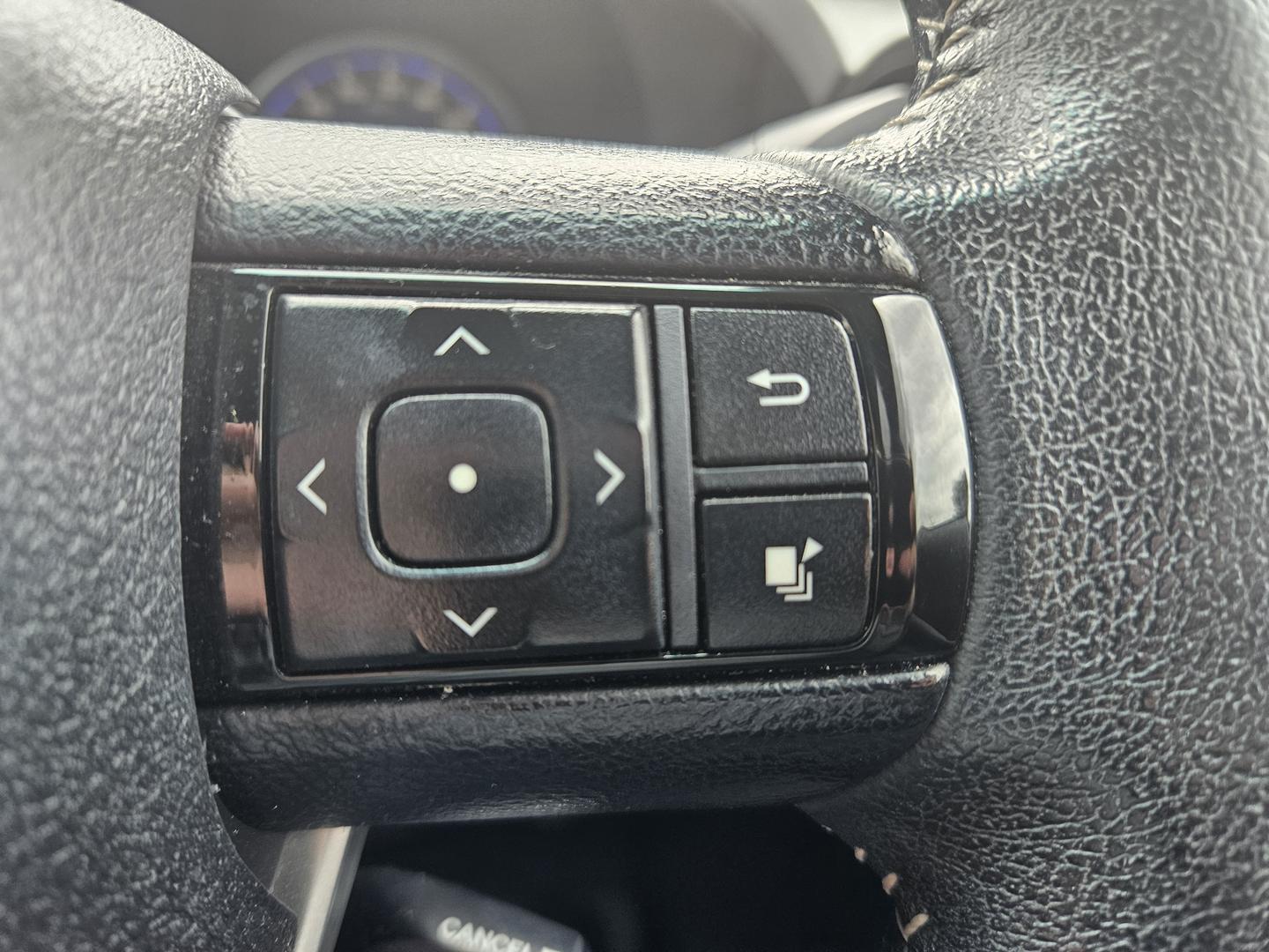 2017 Toyota Hilux SR5 Auto 4x4 Double Cab 12