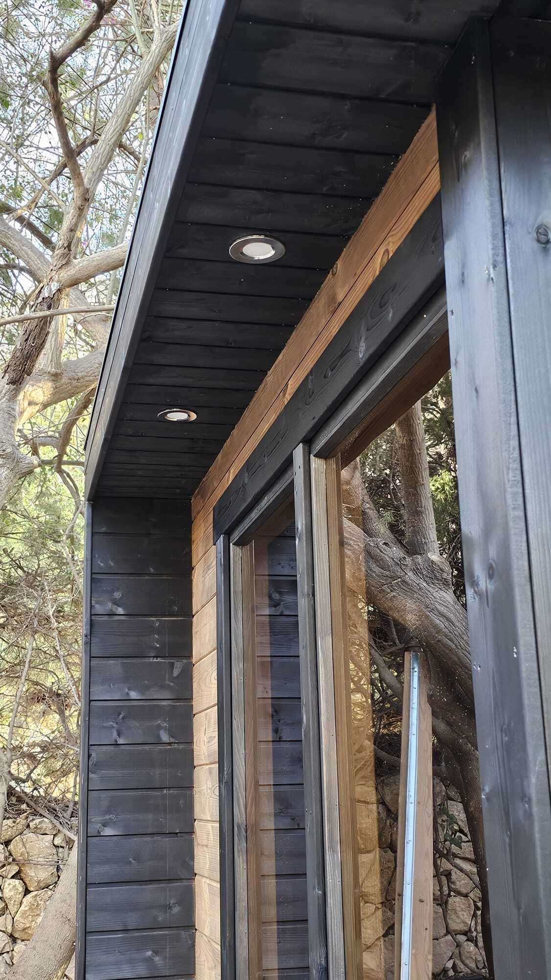 Oświetlenie punktowe pod dachem