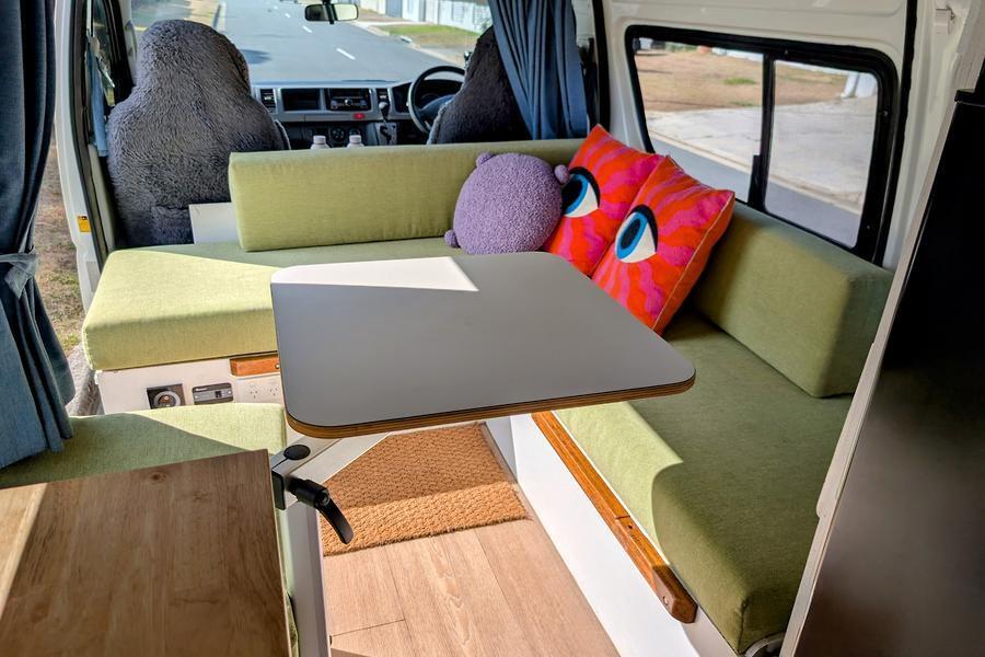2008 Toyota HIACE Campervan 14