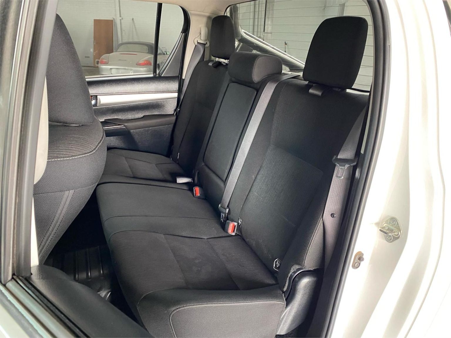 2017 Toyota Hilux SR5 (4x4) GUN126R MY17 4X4 23