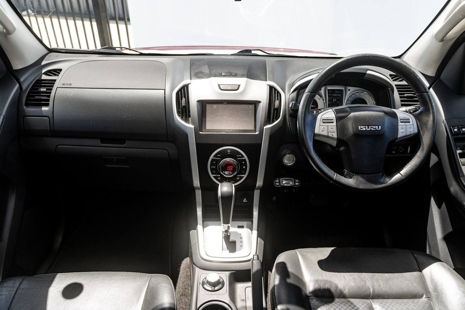 2014 Isuzu MU-X LS-T Auto 4x4 17
