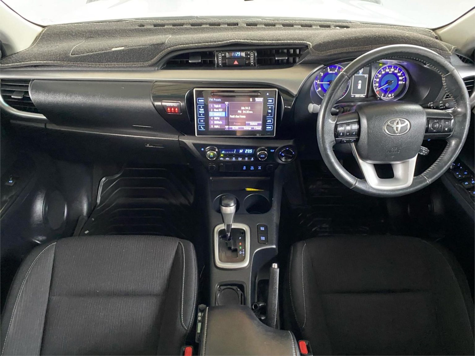 2017 Toyota Hilux SR5 (4x4) GUN126R MY17 4X4