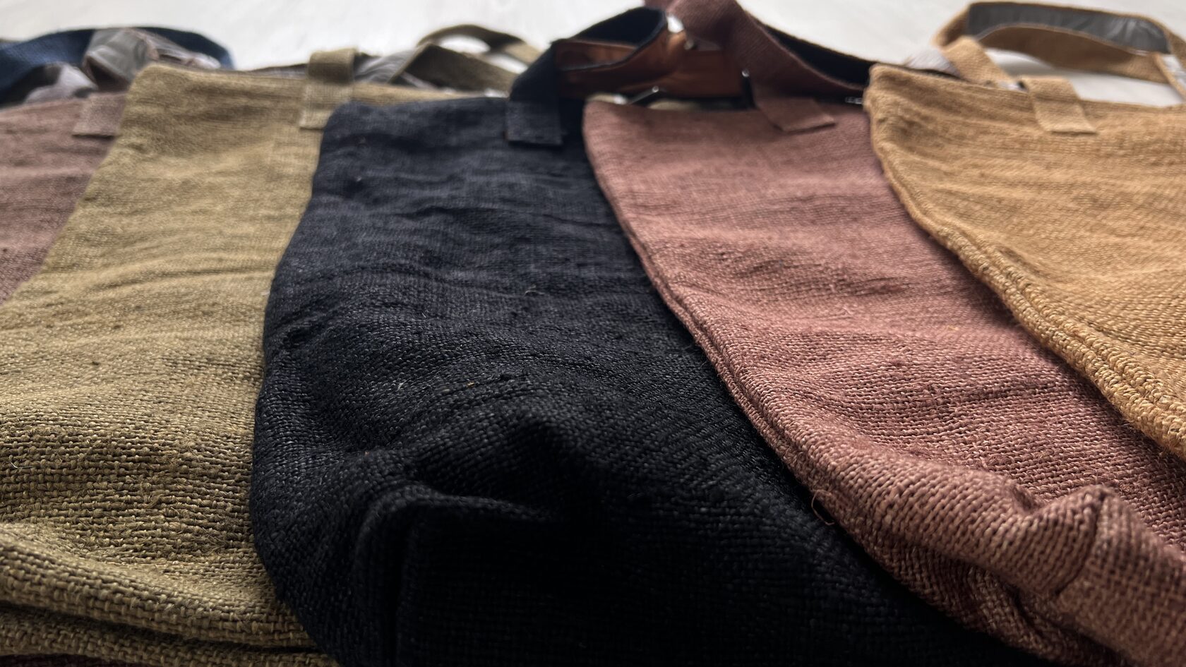 Ecobags de cânhamo BYHEMP em diferentes cores