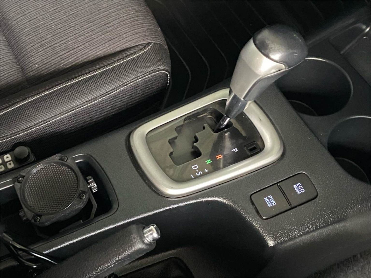 2017 Toyota Hilux SR5 (4x4) GUN126R MY17 4X4 9