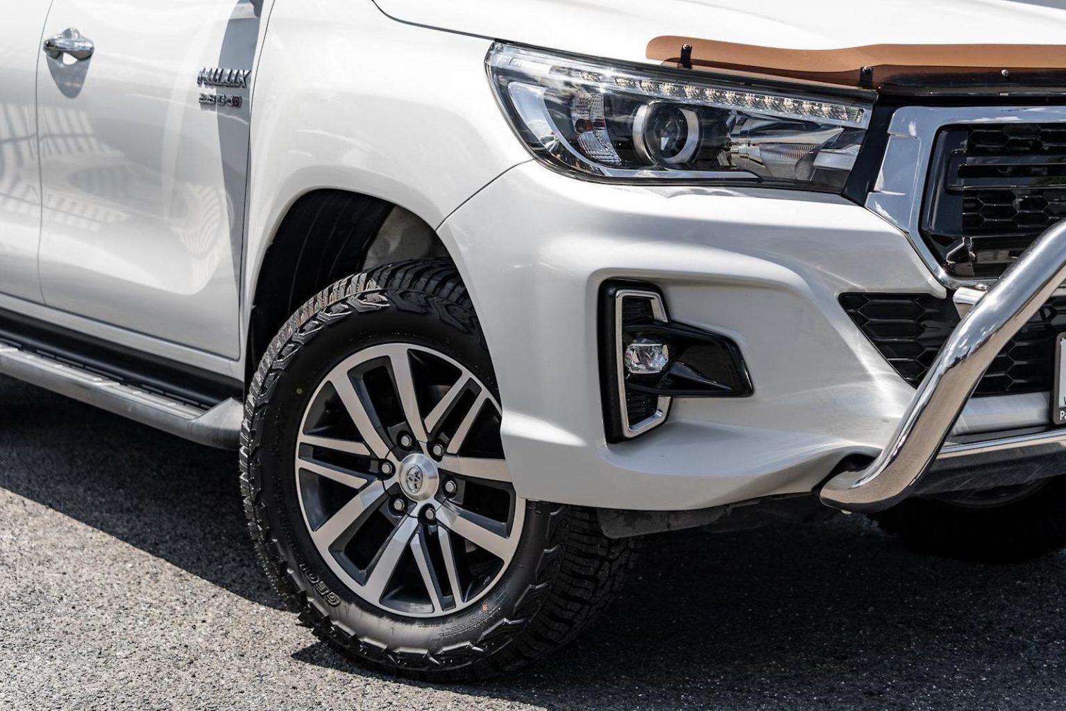 2018 Toyota Hilux SR5 Auto 4x4 Double Cab 8