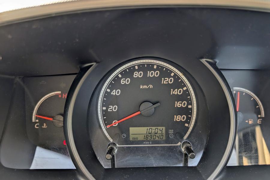 2008 Toyota HIACE Campervan 24