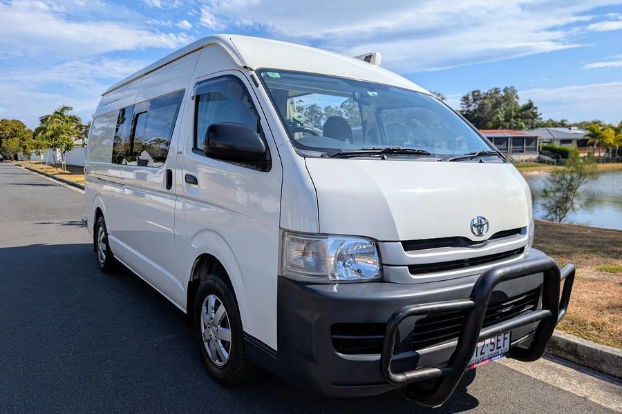 2008 Toyota HIACE Campervan 4