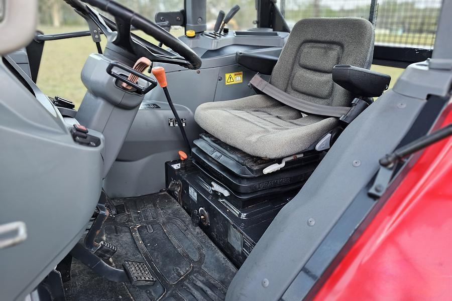 2017 Massey Ferguson 4609 Tractor 8