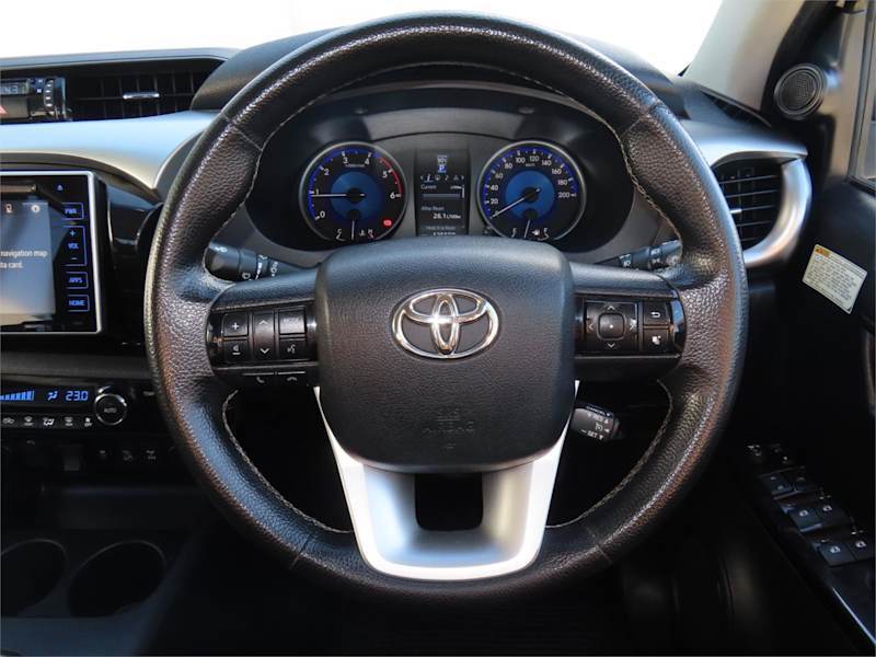 2015 Toyota Hilux SR5 4X4 Automatic Diesel