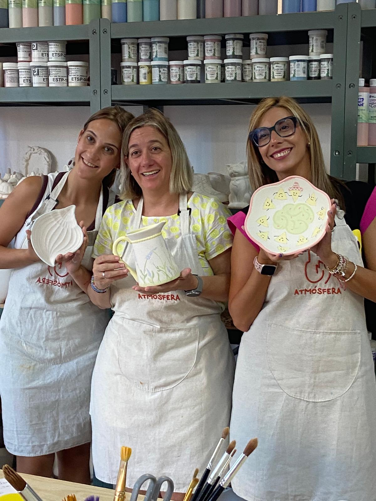 Pieza de cerámica esmaltada terminada