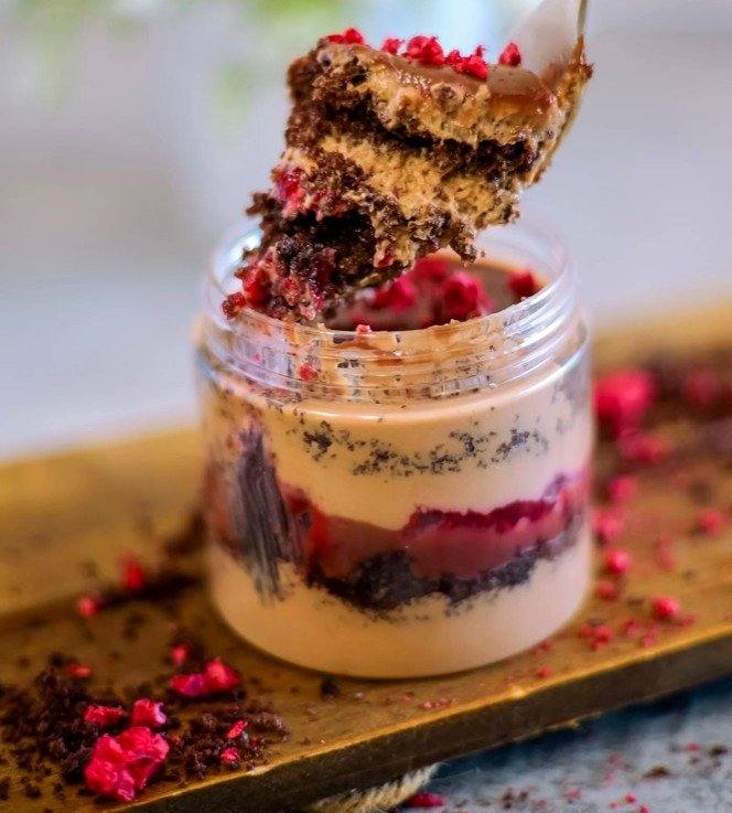 Raspberry & Milk Chocolate dessert jar