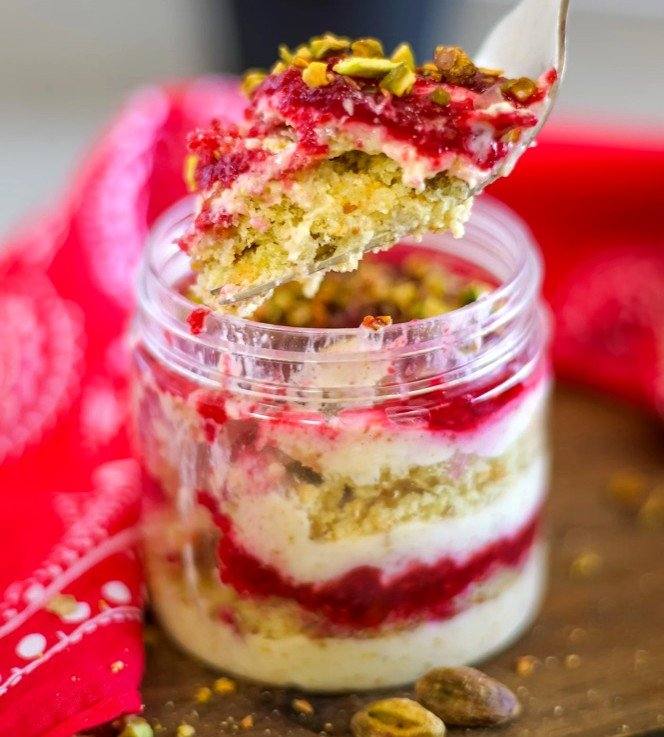 Pistachio Raspberry dessert jar