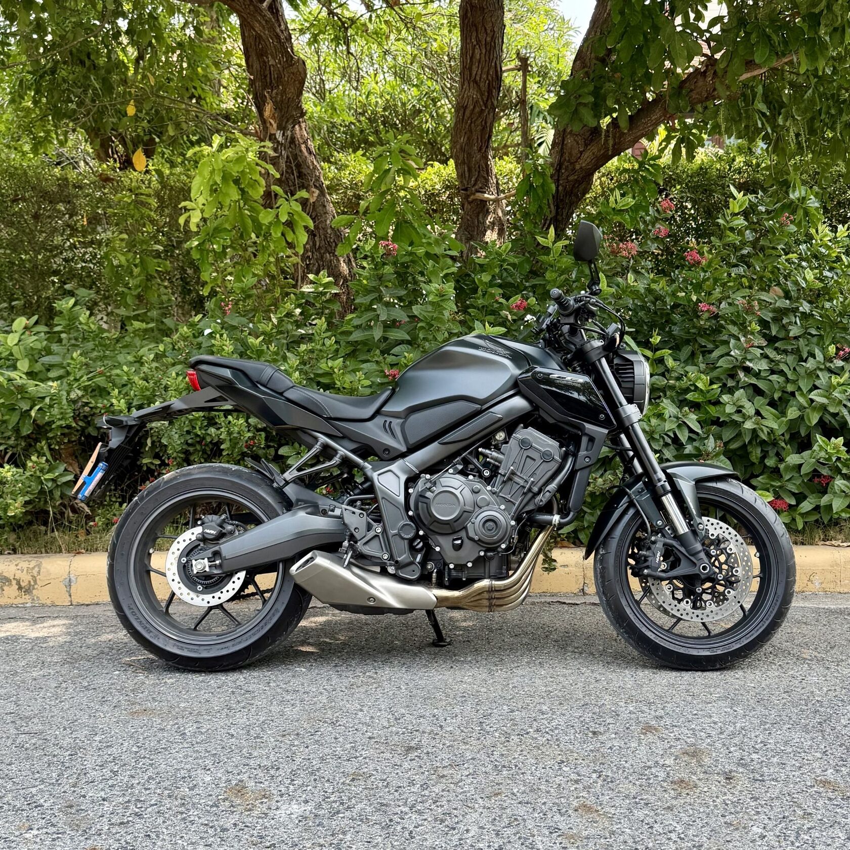 Exclusive Honda CB650R Black Edition motorcycle with matte black finish for rent in Pattaya.