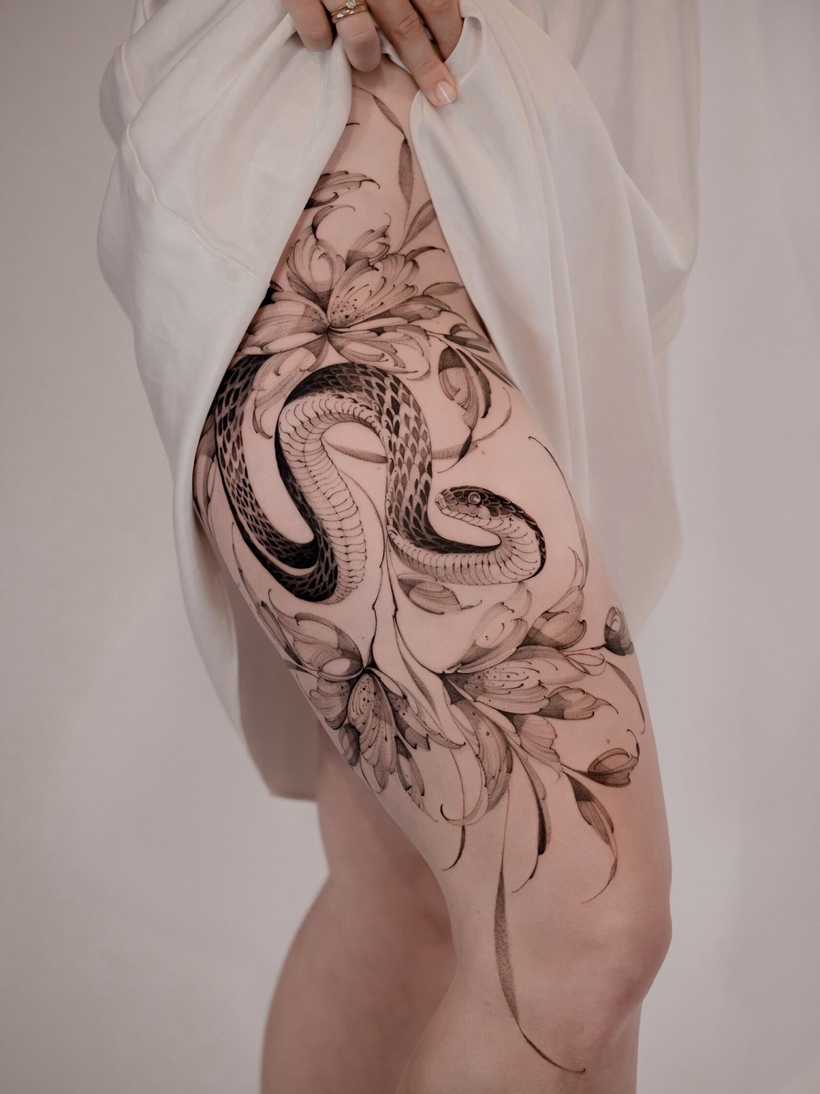 Florales Tattoo von Anastasia Helfer – Arbeit 13