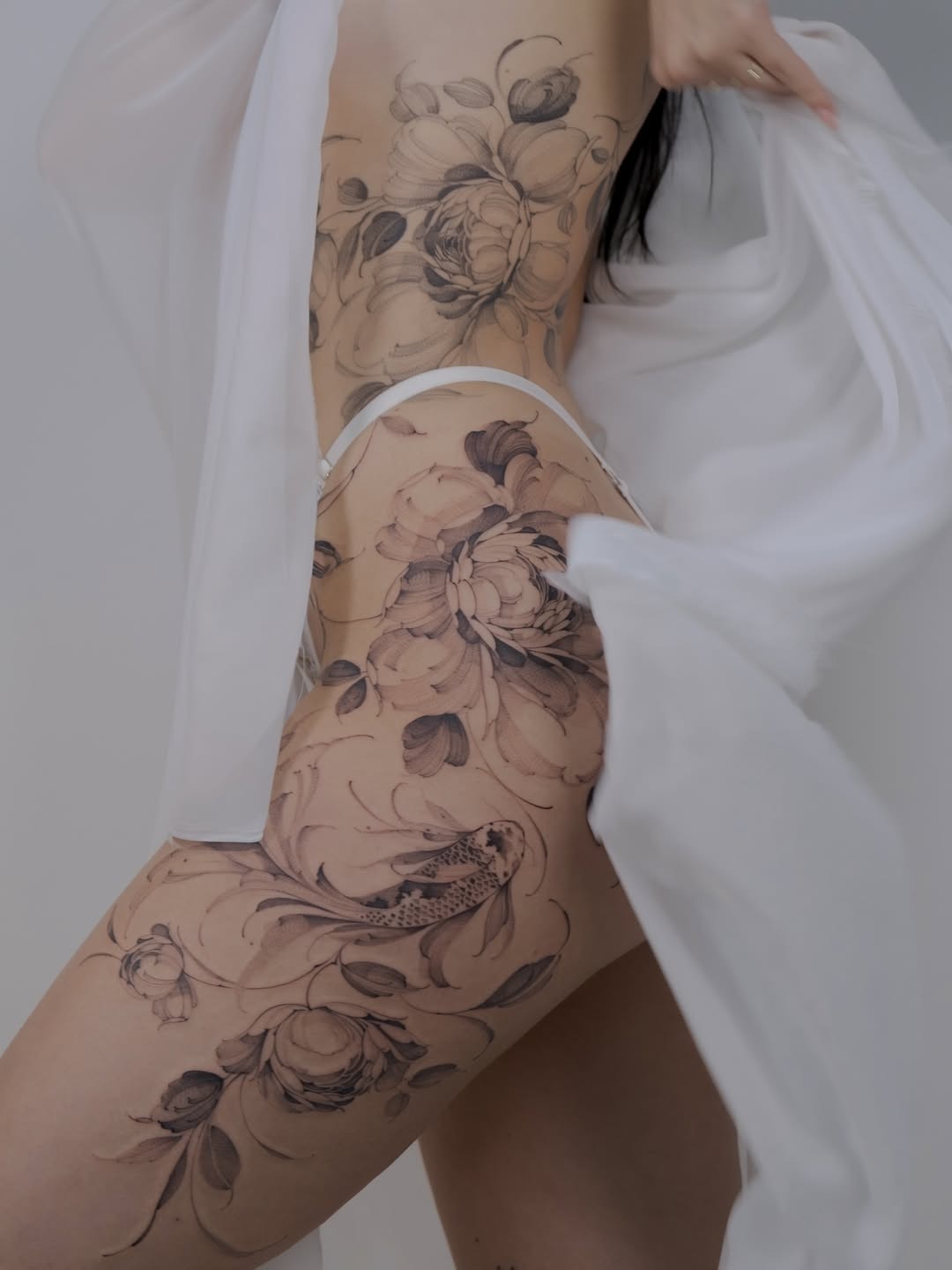 Florales Tattoo von Anastasia Helfer – Arbeit 18