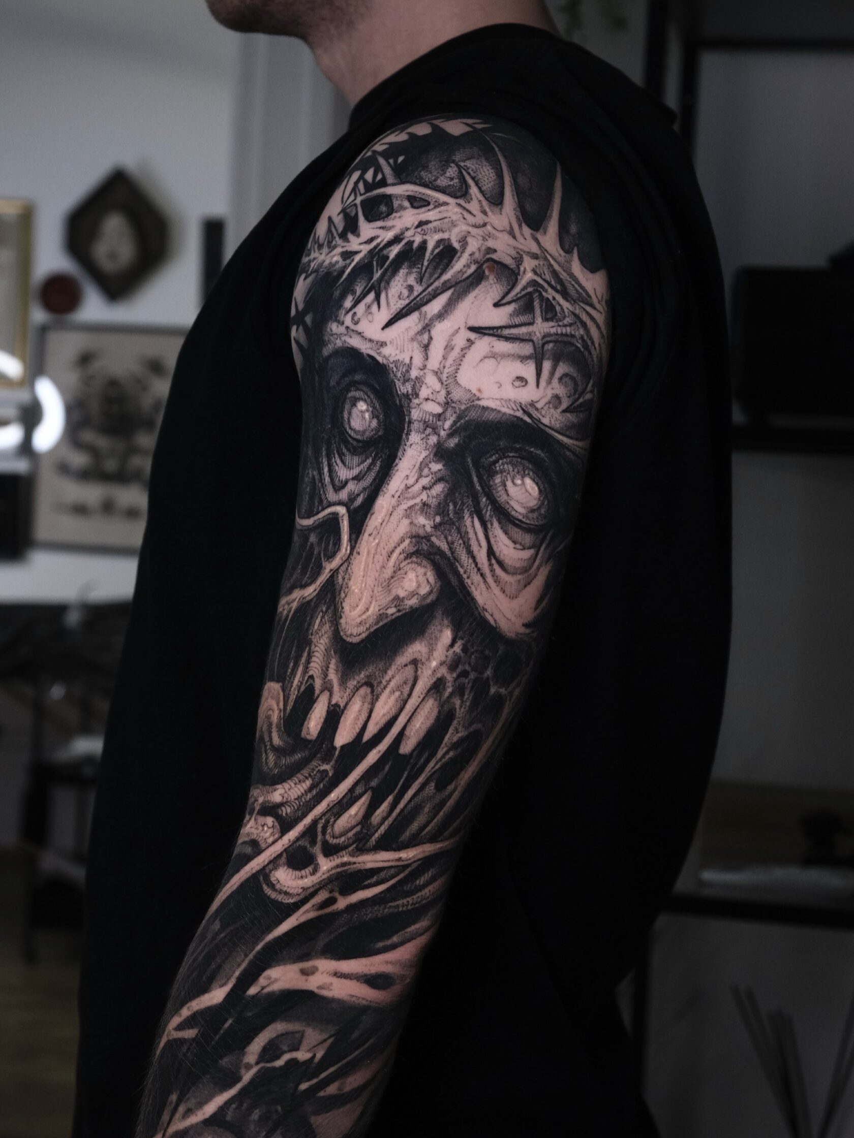 Dark Graphik Tattoo von Nikolaj – Arbeit 5