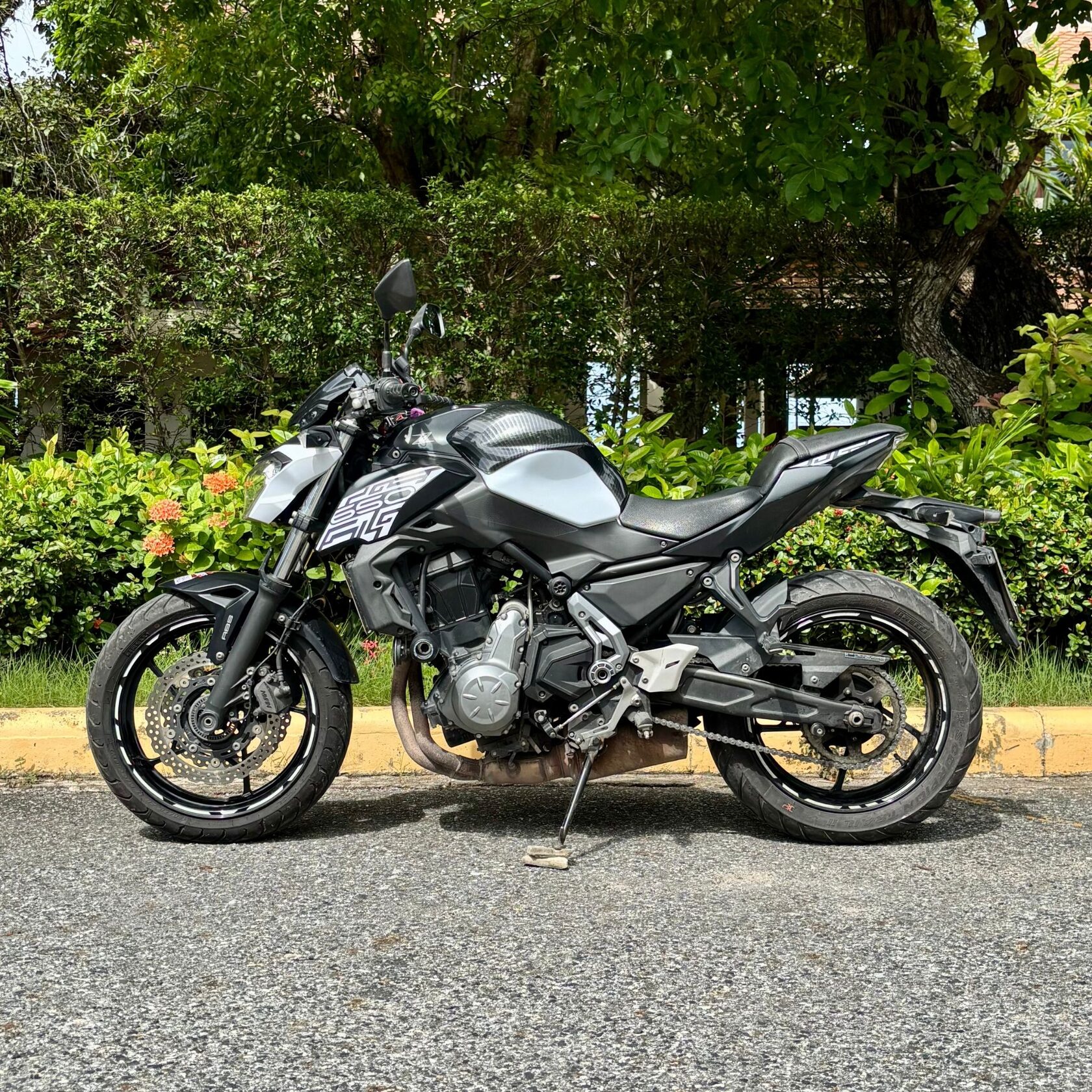 Rent lightweight Kawasaki Z650 parallel-twin big bike in Pattaya Thailand