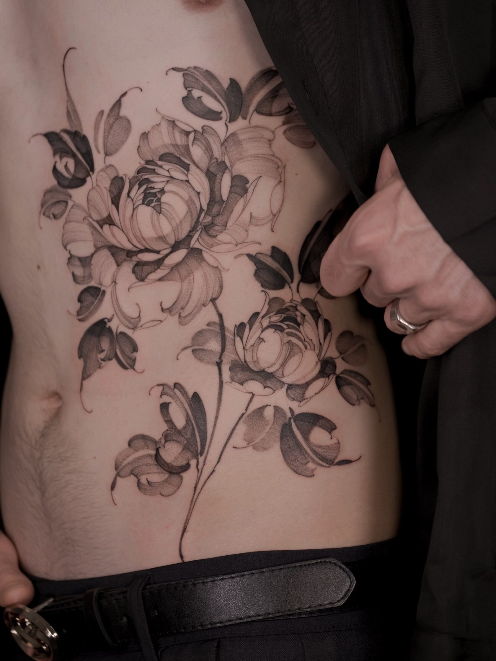 Florales Tattoo von Anastasia Helfer – Arbeit 14
