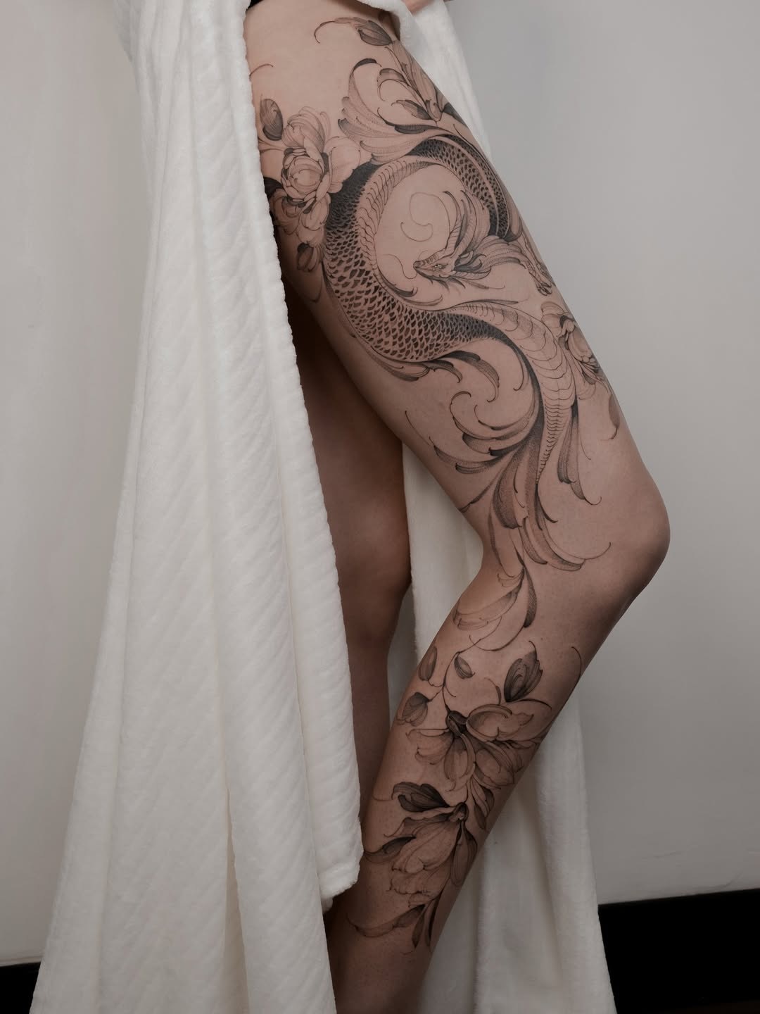 Florales Tattoo von Anastasia Helfer – Arbeit 21