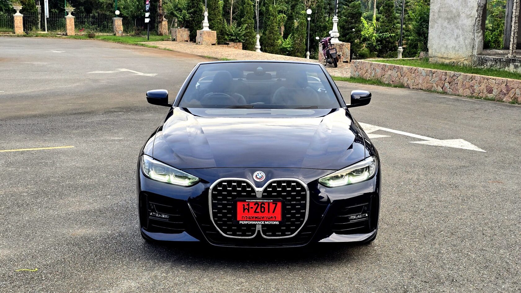 BMW 430i Convertible rental Pattaya — luxury white cabriolet for hire