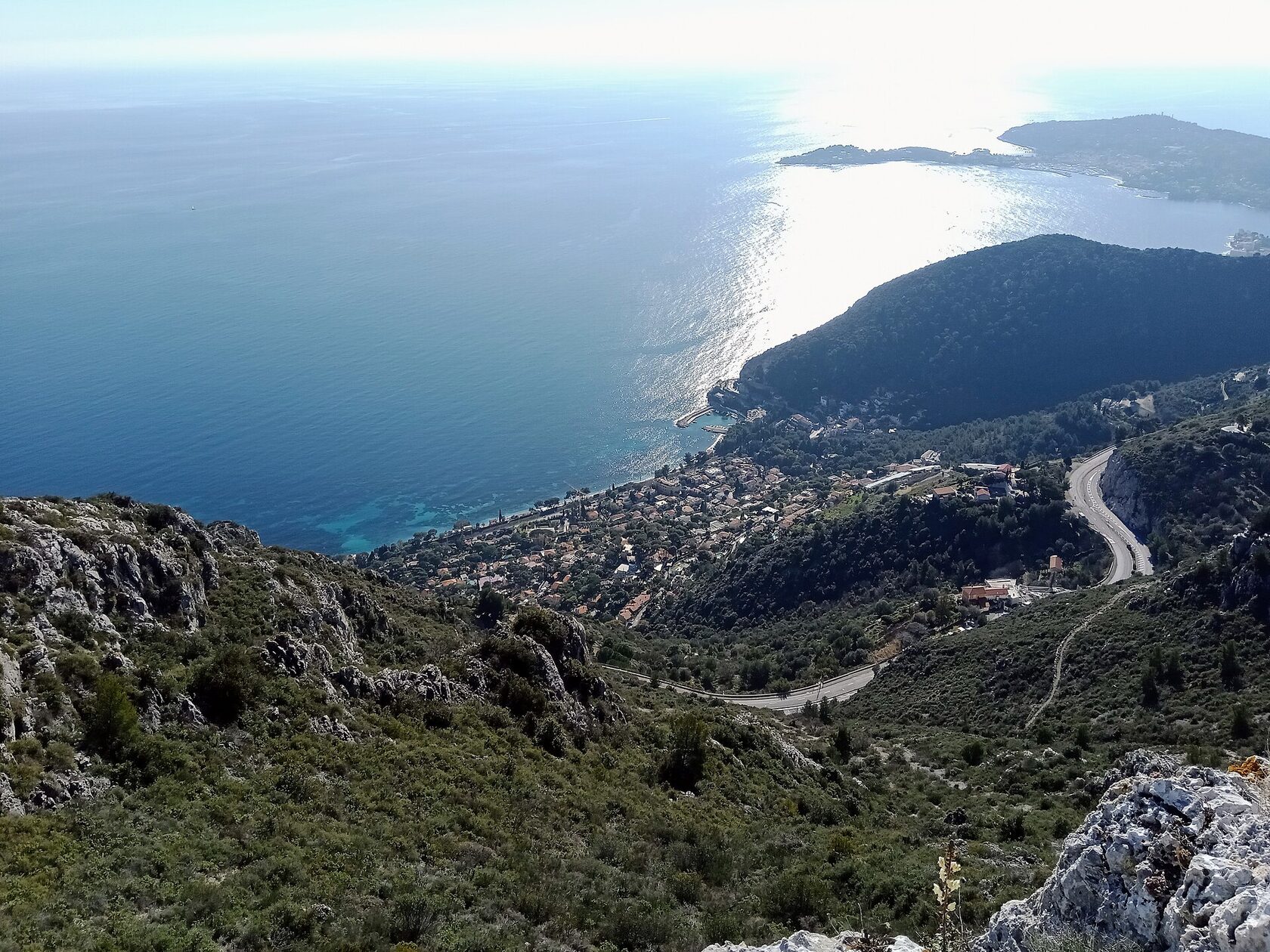 Èze Bord-de-Mer, its beach and slopes seen from Mont Bastide