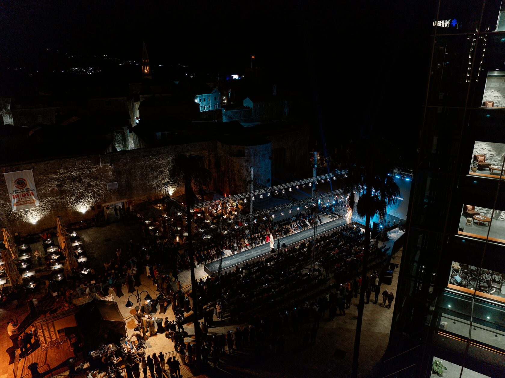 Aerial photograph of the show and the Old Town
