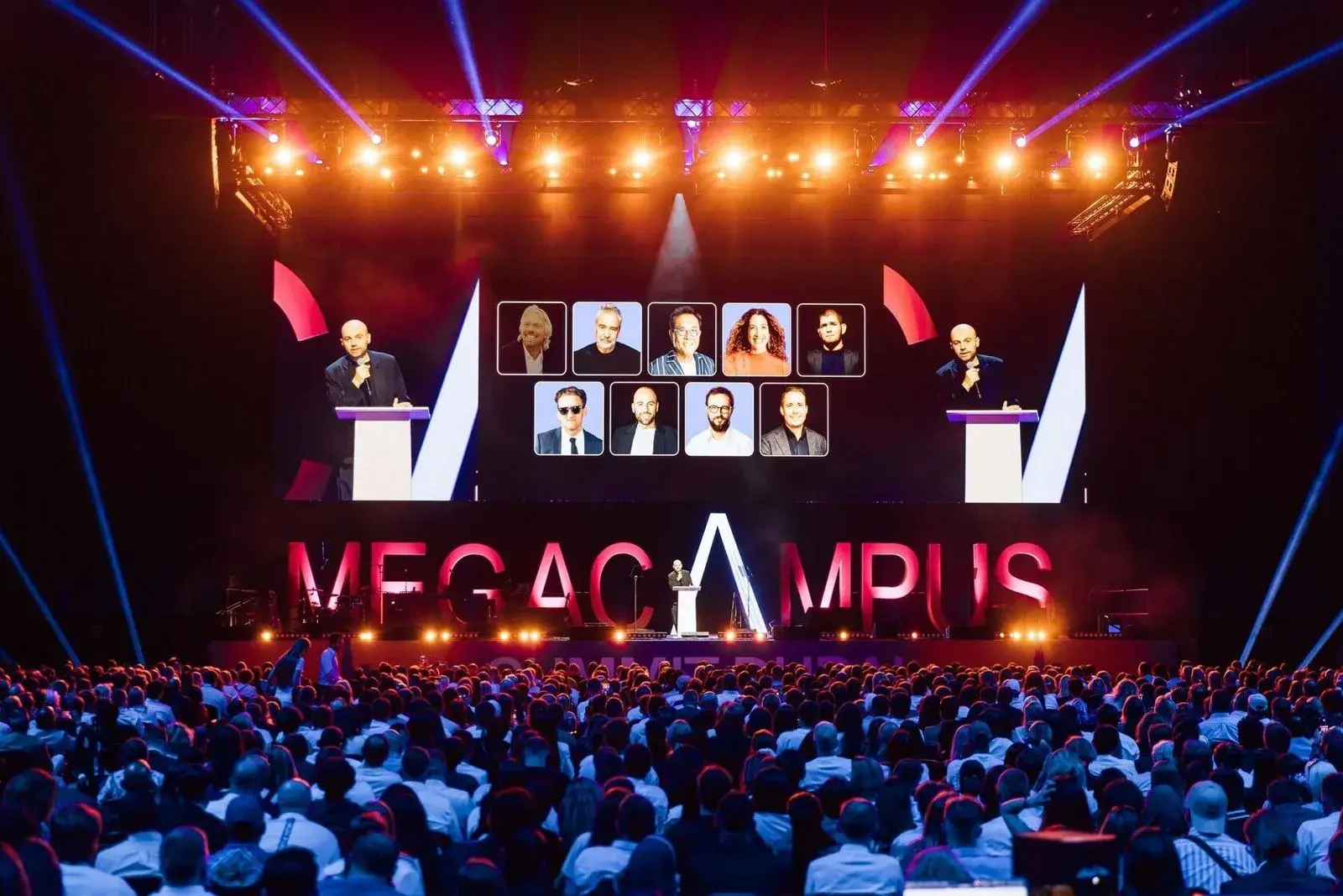 Сцена Megacampus