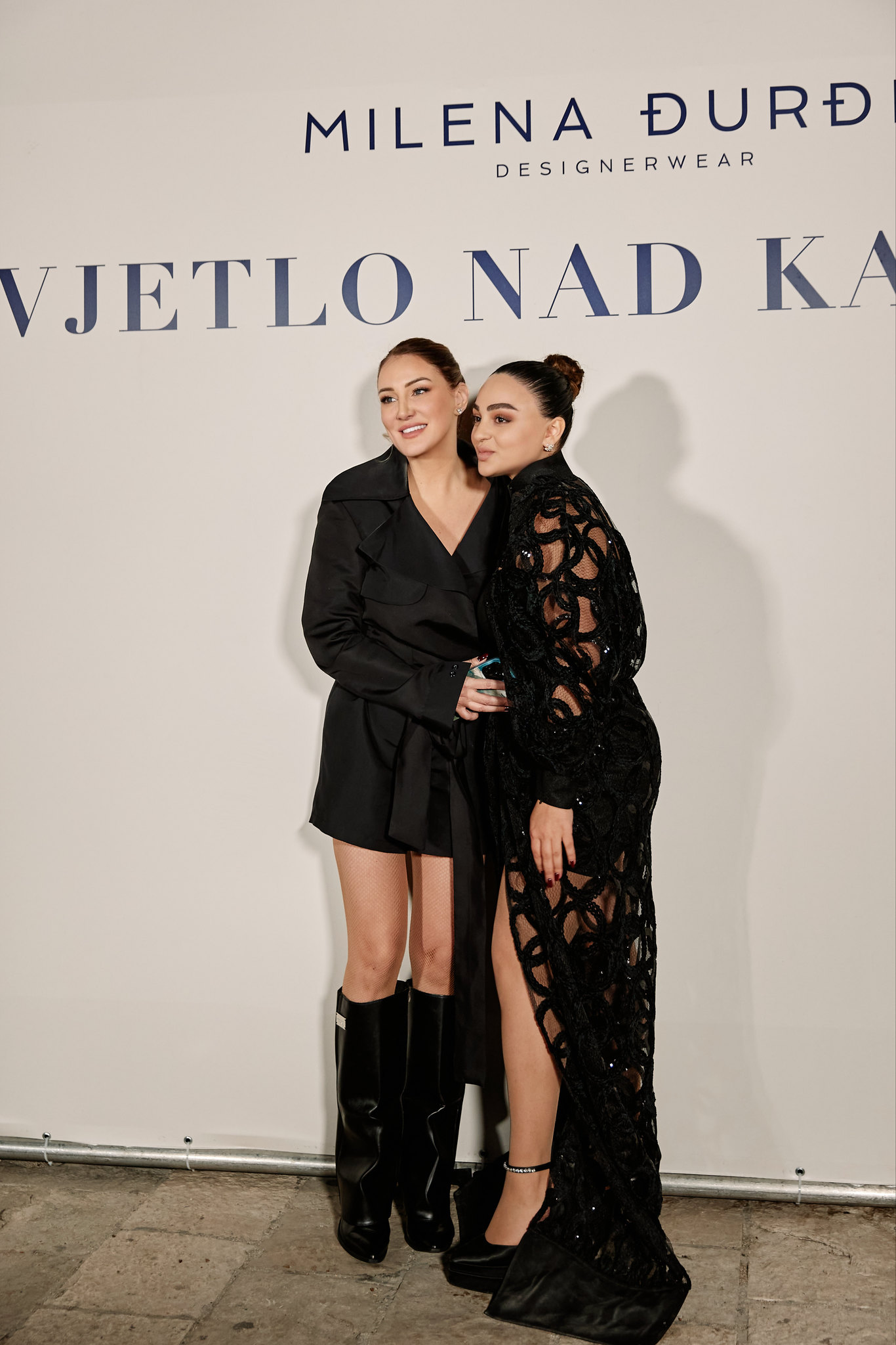 Milena with a guest after the show