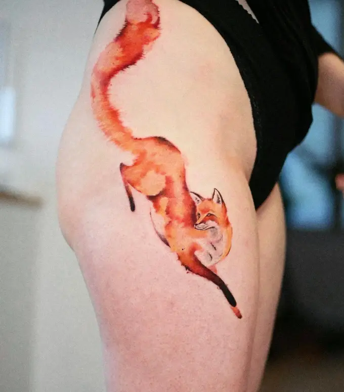 Watercolour fox on the upper arm