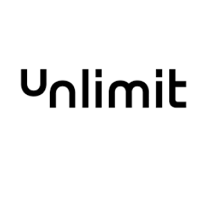 Black and white image turning to color on hover