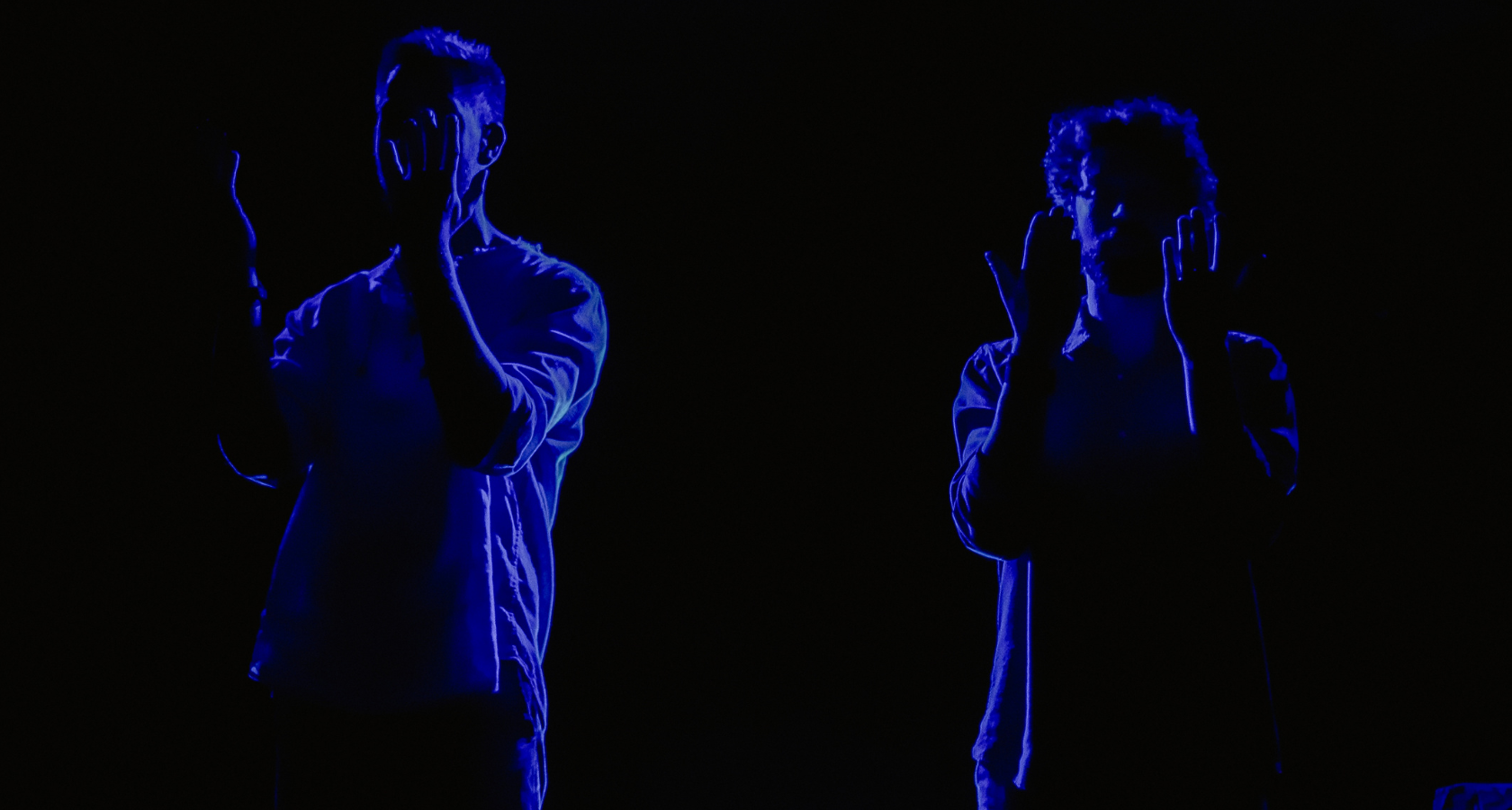 Италиядағы Қызыл телпек туралы порнографиялық спектакль