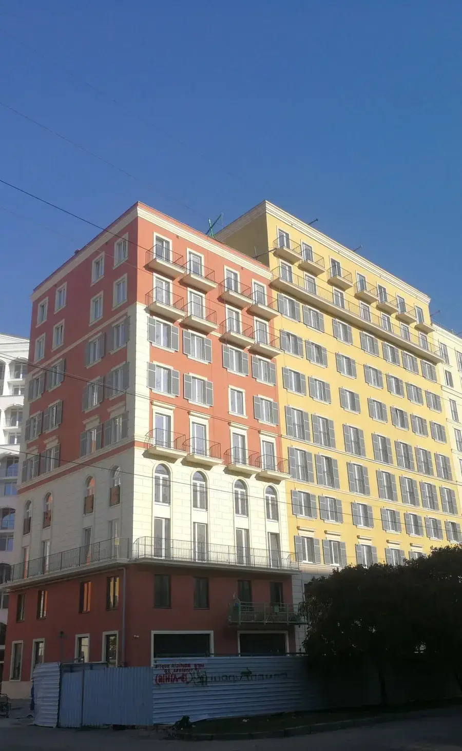 ЖК Via Roma — територія житлового комплексу