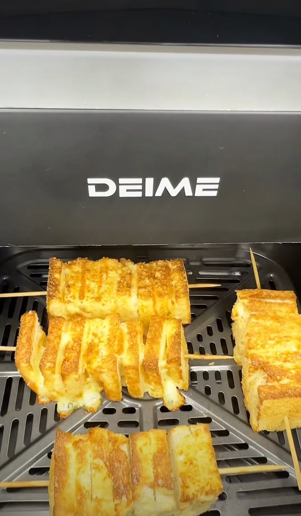 Видео DEIME