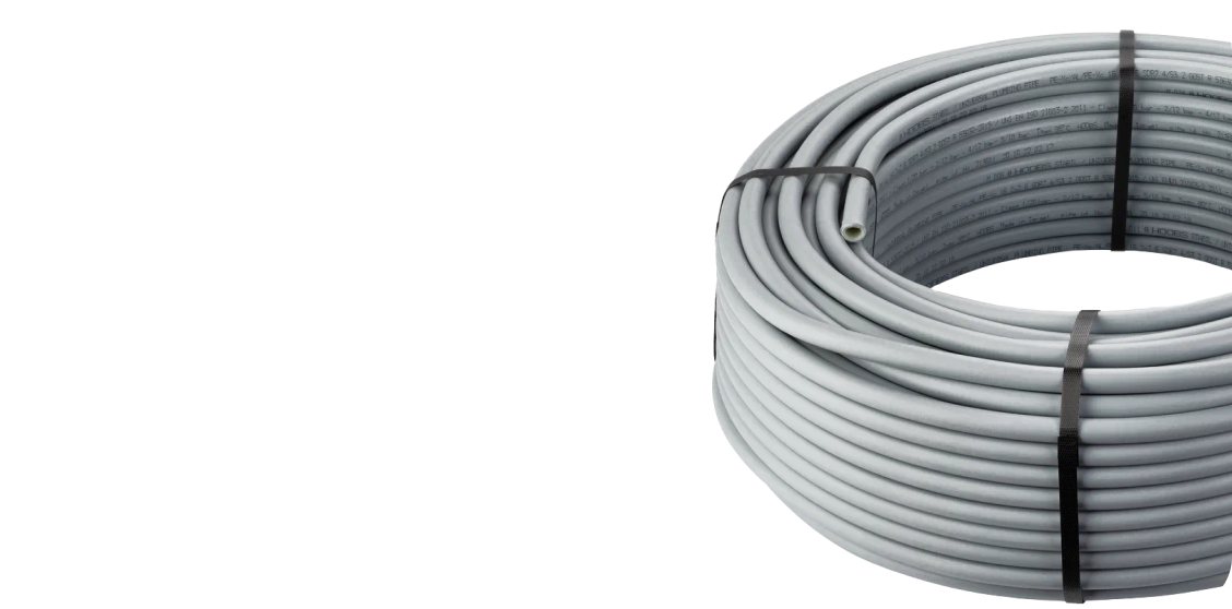 Раздел, показывающий трубы в магазине инженерной сантехники 