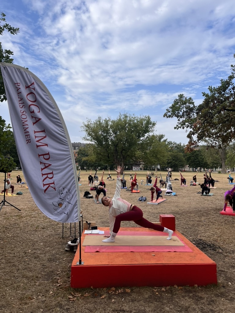 Yoga mit Alisa Meissner beim Palais Sommer in Dresden