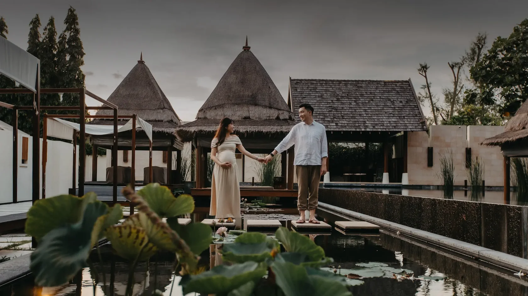 Maternity photoshoot at SALA Samui Choengmon — natural evening light portraits