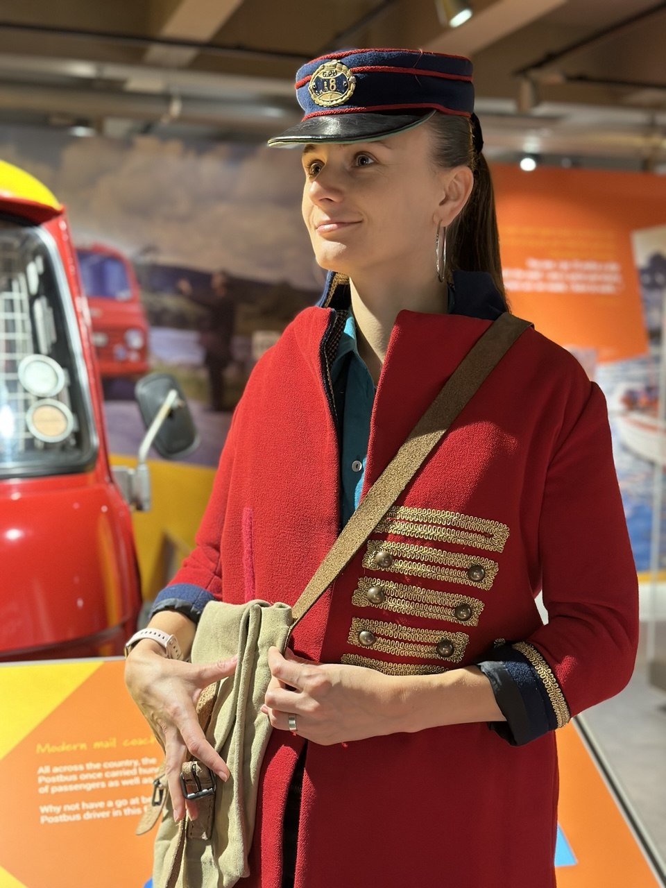Helena Czajkowska podczas pracy z materiałami do kursu