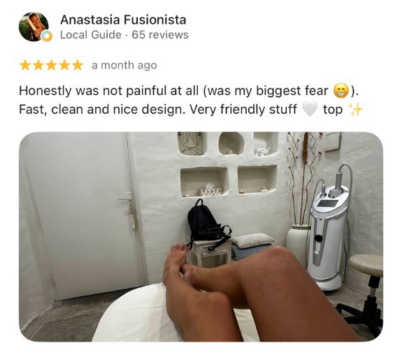 Google review by Anastasia, 5 stars: it was not painful at all, fast, clean, nice design, very friendly staff. With a photo of the treatment room.