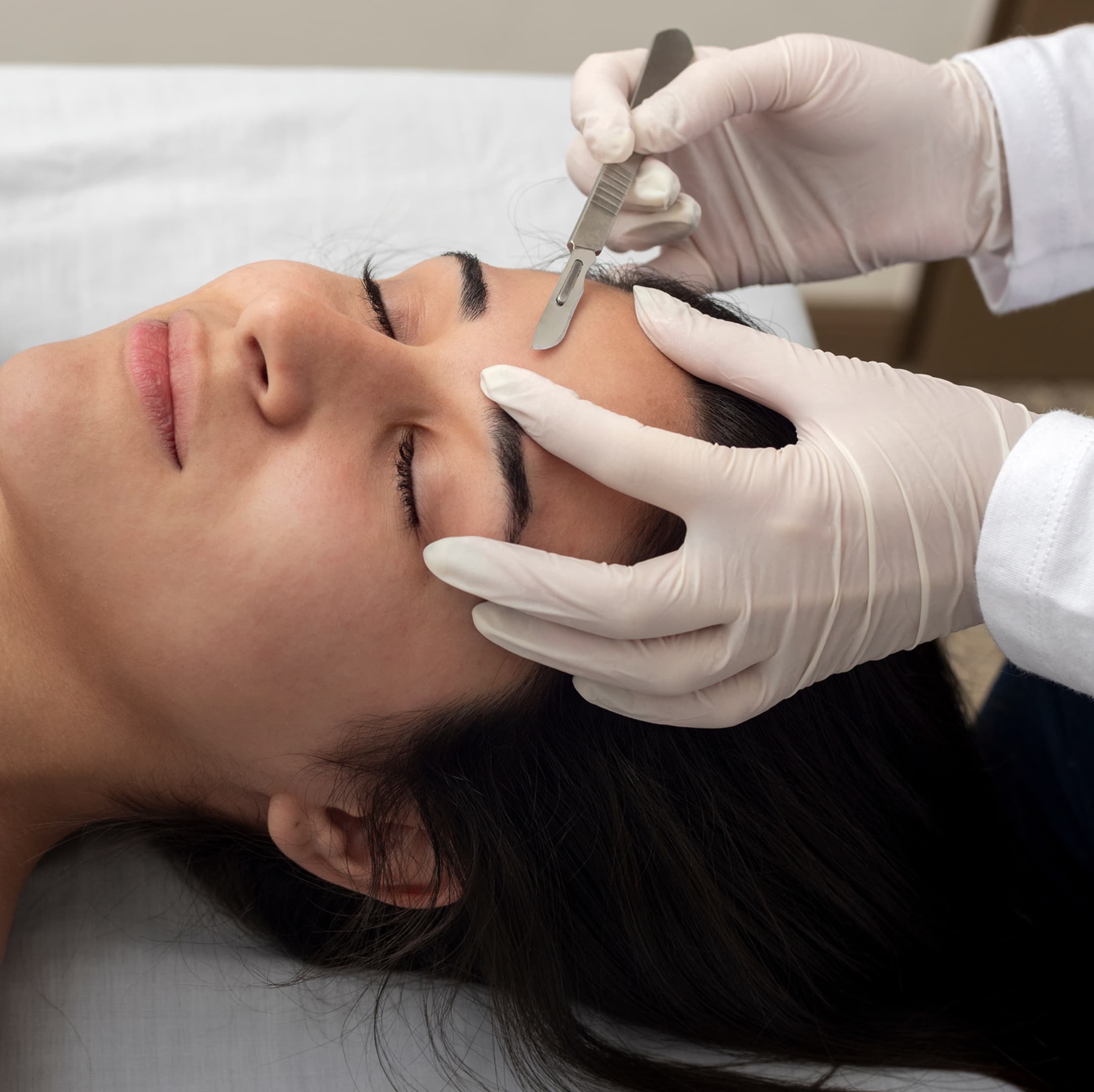 Dermaplaning Facial treatment in Burbank at NewSkinLA skincare studio