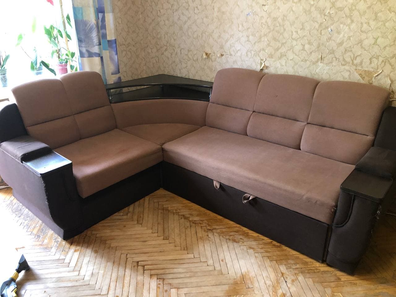 Ecksofa – Tiefenreinigung – nach der Polsterreinigung in Frankfurt